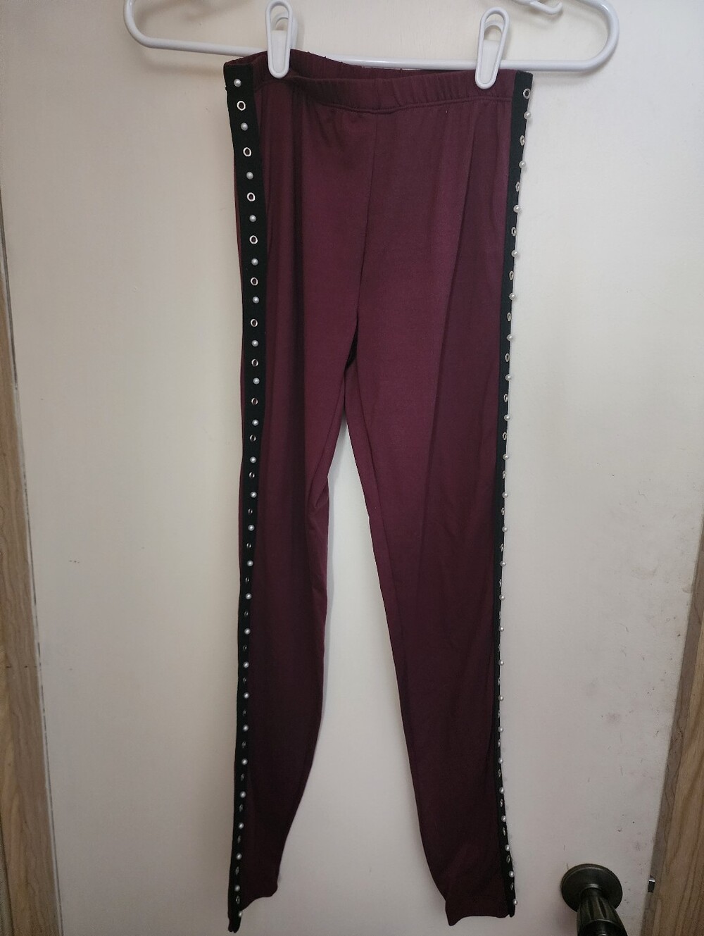 Eye Candy Burgundy Leggings with Black Eyelet And Pearls Side Stripes Size S/C